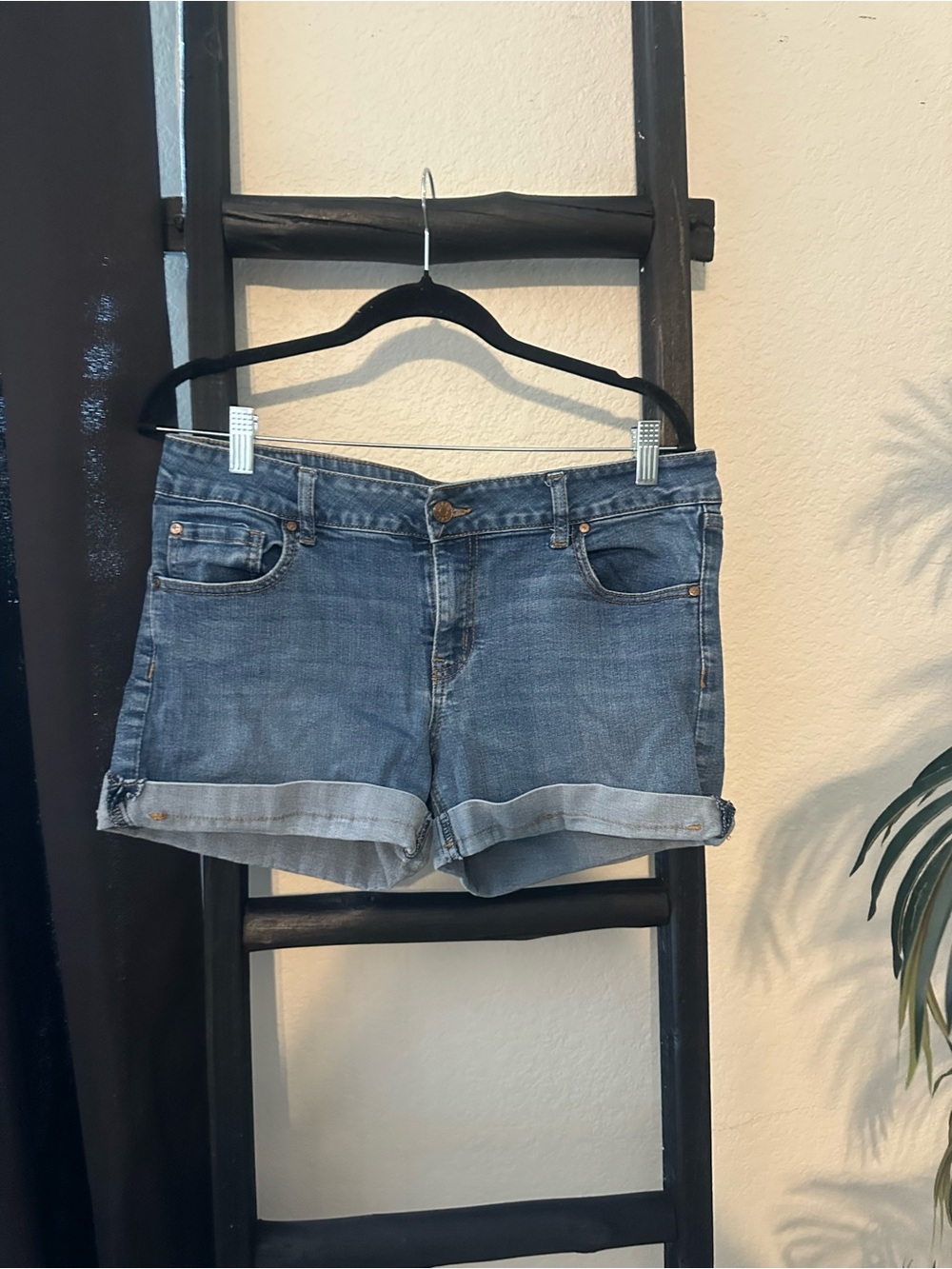 Celebrity Pink Rolled-Hem Blue Denim Shorts